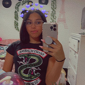 Meet your Posher, Abby